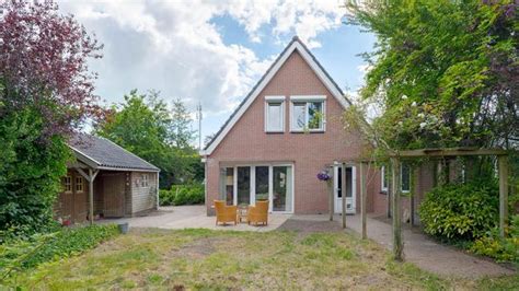 Te Koop In Drenthe Vrijstaande Woning Met Ruime Bedrijfsruimte