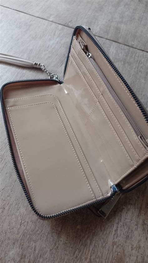 Bille Porta Celular Nude Trenzas Alitas Pa Volar