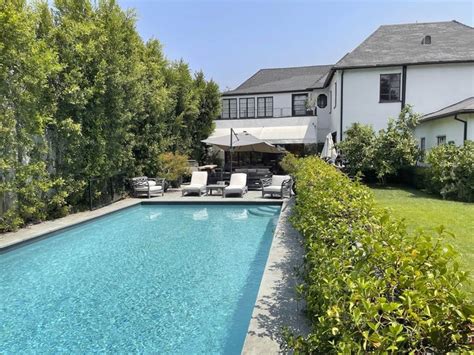 Leonardo DiCaprio Buys Beverly Hills Estate, Has Massive Real Estate ...