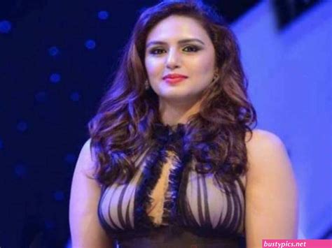 Huma Qureshi Nude Busty Porn Pics