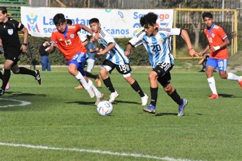 Selección Chilena La Roja Sub 15 Celebra Victoria Ante Argentina En Duelo Amistoso En La Pintana