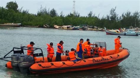 Perahu Kater Biru Muda Diduga Milik Nelayan Beltim Dilaporkan Terbalik