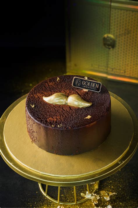 Mr Gentleman Premium Valrhona Chocolate Black Gold Mao Shan Wang Cake