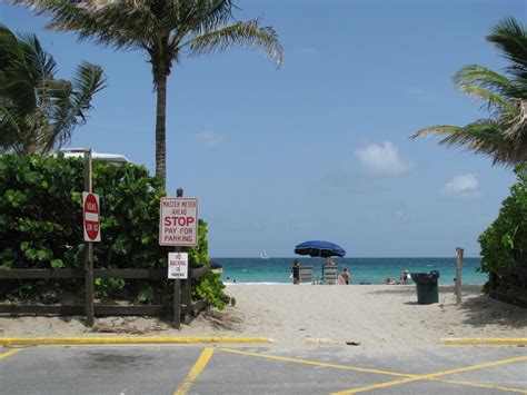 Dania Pier Beach, Dania, Florida | Best public beaches near Hollywood