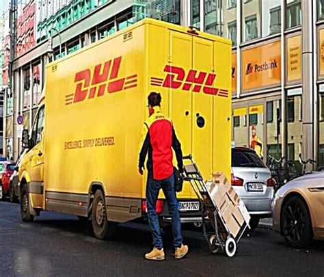 Bis 21 Uhr Dhl Liefert Jetzt Bundesweit Pakete Aus Sieu Thi Do Noi That