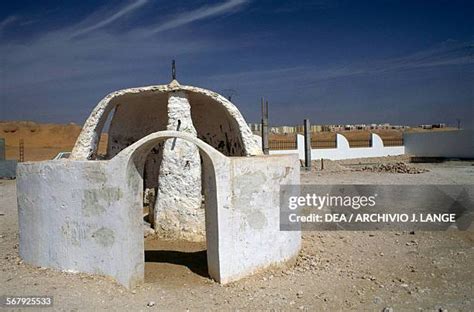 40 Hassi Messaoud Location Stock Photos, High-Res Pictures, and Images ...