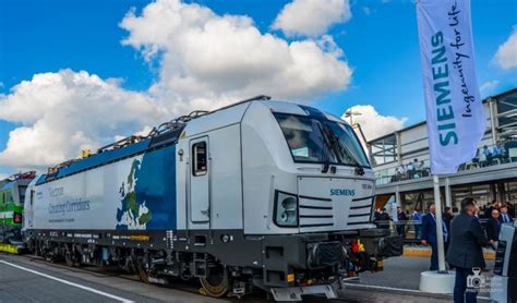 Akiem Achizi Ioneaz De Locomotive Siemens Vectron Care Vor Putea