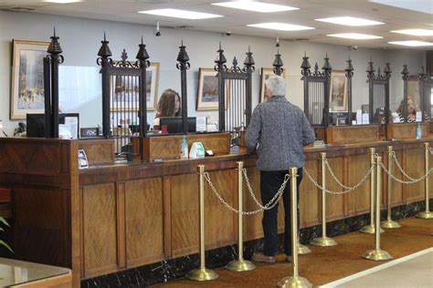 Citizens Bank in Weston holds on to its history, personal touch | News ...