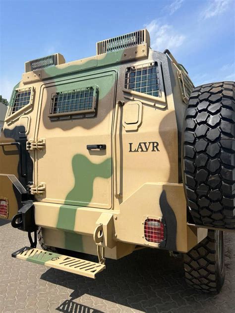 Закулісся з виробництва бронеавтомобілів LAVR для України, які добре ...