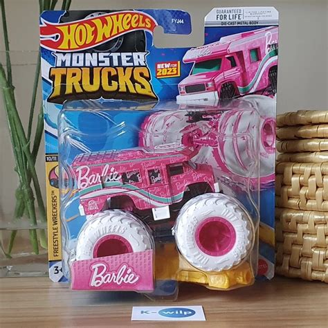 BARBIE ULTIMATE CAMPER Hot Wheels Monster Truck corps en métal moulé sous pression mattel