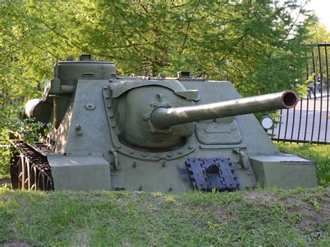 Ein Jagdpanzer Su Der Roten Armee Im Zentralmuseum Des Gro En