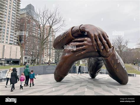 Photo By Gwr Star Max Ipx 2023 1 15 23 The Embrace A New Statue Designed By Hank Willis Thomas