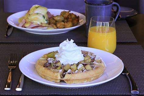 The Best Breakfast Restaurants In Las Vegas Eater Vegas