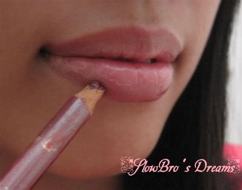 Tutorial How To Achieve The Perfect Nude Lip Look