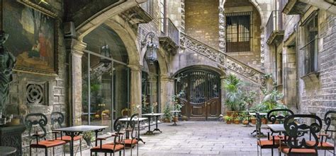 Top 10 Restaurants to Try in Barcelona’s Gothic Quarter