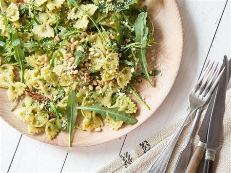 Veganer Nudelsalat Mit Erbsen Pesto Und Rucola Rezept Veganer