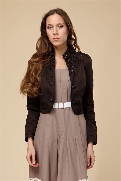 С чем носить коричневый пиджак? | Искусство быть женщиной