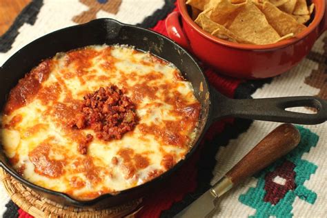 Receta fácil de queso fundido con chorizo CocinaDelirante