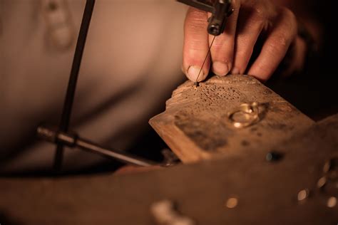 Fabrication De Bijoux Traditionnels Sur Mesure Bijouterie Billon