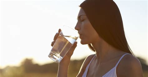 Voici ce qu il se passe quand vous buvez un verre d eau à jeun dès le