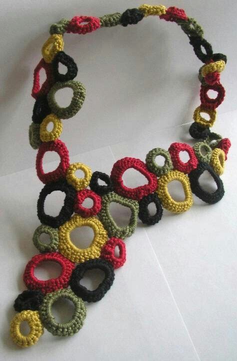 Pin by Marlene Dellazeri on CROCHÊ Crochet necklace pattern Fabric