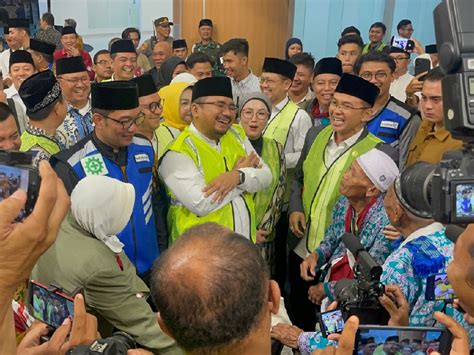 Penerbangan Perdana Calhaj Dari Bijb Ke Arab Saudi Maman Ini Sejarah