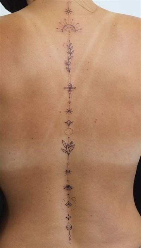 Tatouages Dos Qui Rendent Une Femme Irr Sistible Spine Tattoo