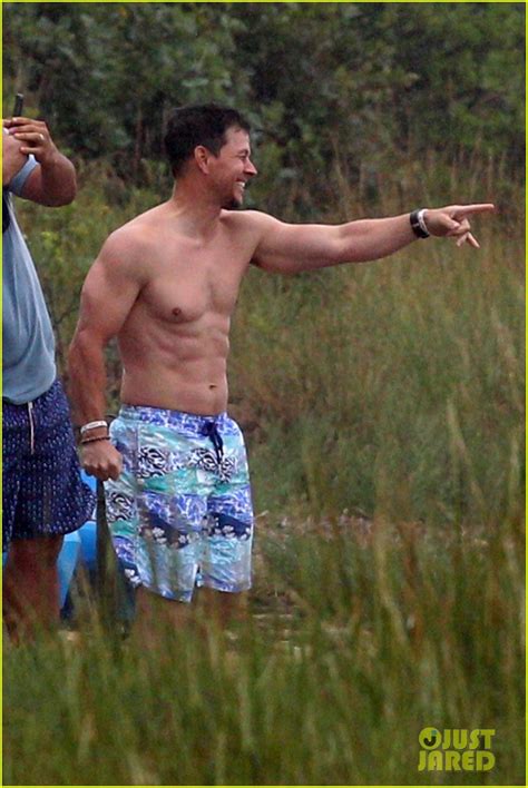 Mark Wahlberg Puts His Ripped Shirtless Body On Display Photo