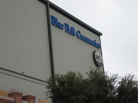 >Brenham: Blue Bell Creamery Factory Tour – Eat More Chocolate Eat More ...