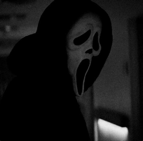 Dark Ghost Face Pfp In 2024 Ghost Faces Ghostface Scream Scary Movie Characters