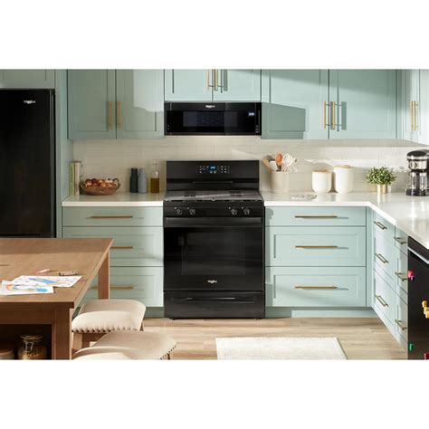 Whirlpool 30" Gas Range (WFGS3530RB) - Black | Wagner Appliances