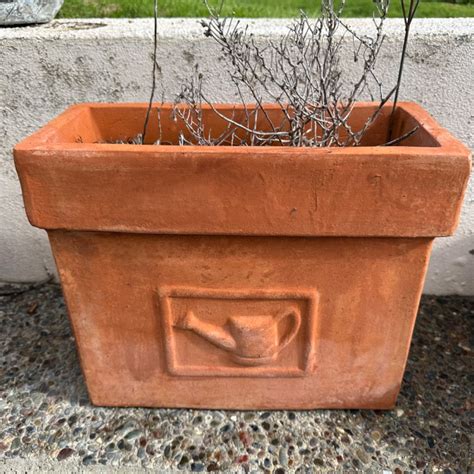 Lot 354 Terracotta Planter SLOCAL Estate Auctions Network