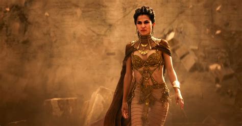 Голая Элоди Юнг в Gods Of Egypt