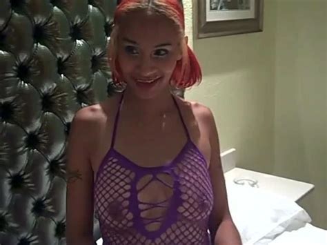 Hei E Latina Scheut Sich Ihr Arschloch Und Ihre Muschi Zu Zeigen Xhamster