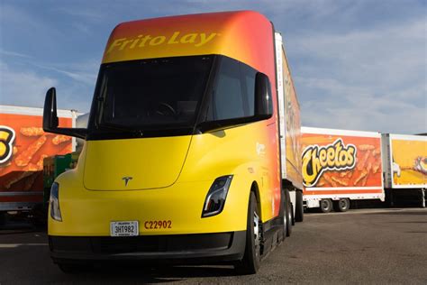 Tesla production of electric truck still slow, suggests recall | Fortune