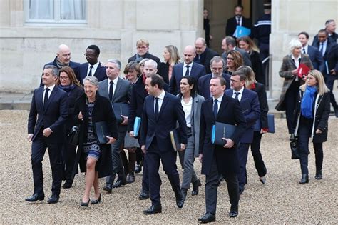 France Lelysée Annonce Un Conseil Des Ministres Vendredi Remaniement En Vue