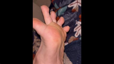 Collin Beechwood SHOWING FEET COCK SHOOTING HUGE LOAD OF CUM Pornhub Gay