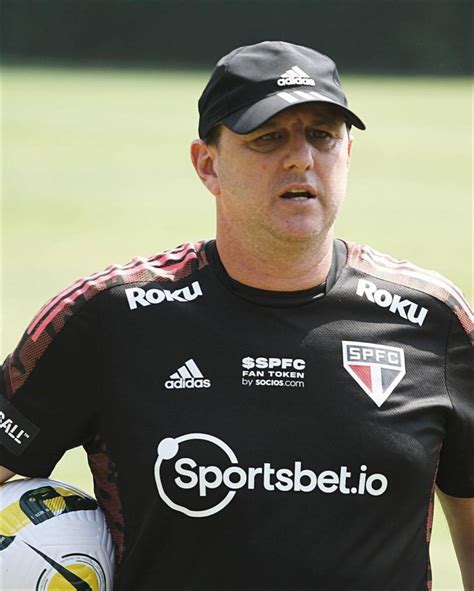 SPNet Escalação do São Paulo Ceni comanda único treino antes de