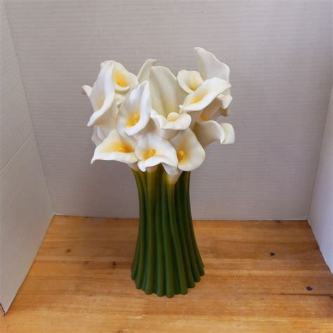 Calla Lily Vase By Ibis And Orchid Ibis And Orchid Calla Etsy