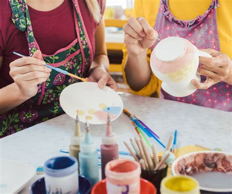 Atelier D Couverte De La Peinture Sur Porcelaine Et Fa Ence Office Du