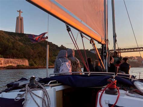 Lisboa Passeio De Barco De 2 Horas No Rio Tejo Getyourguide