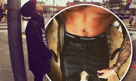 Justin Bieber Flaunts Abs In New Shirtless Instagram Snap Justin