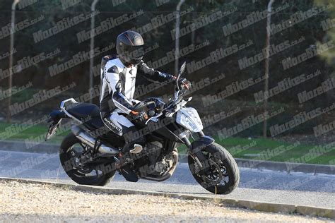KTM_12