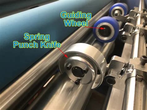 Cw Plastic Paper Laminate Hot Roll Laminating Machine Thermal Laminating Machine Thermal