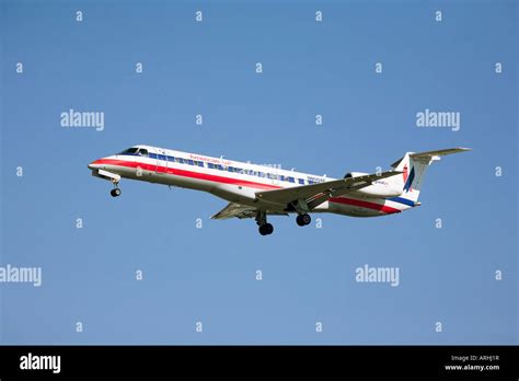 American Eagle Plane Stock Photos & American Eagle Plane Stock Images ...