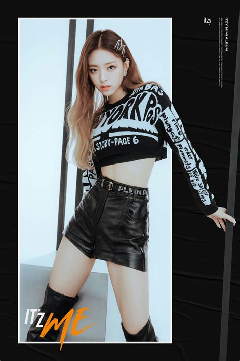 ITZY TEASER IMAGE YUNA Itzy Kpop Outfits Stage Outfits