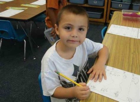 Padrasto é acusado de matar enteado de anos por achar que era gay