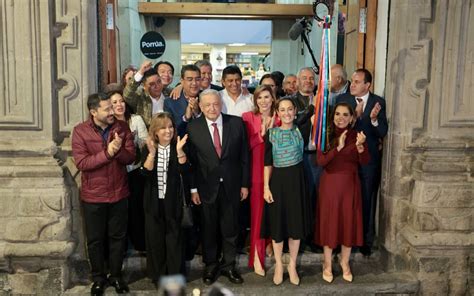 AMLO entrega el bastón de mando a Claudia Sheinbaum