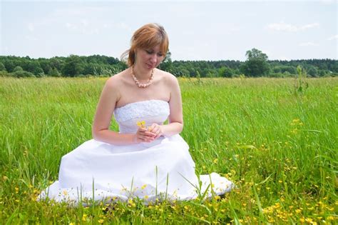 El Concepto De La Naturaleza De La Belleza Del Día De La Boda En Medio