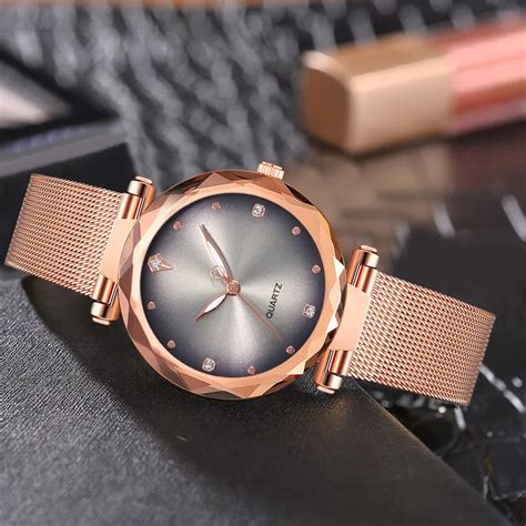 Fashion Women Mesh Band Magnet Buckle Watch Luxury Female Geometric